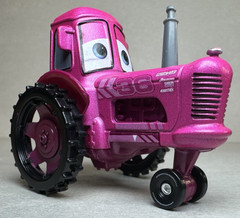 Disney Pixar Cars 3 Tank Coat Racing Tractor Cow #36 Diecast Vehicle FC 1:55