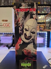 MEZCO MDS MEGA DAMIEN LEONE’S TERRIFIER ACTION FIGURE WITH SOUND 15 INCHES