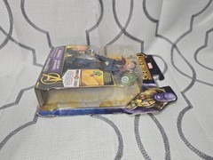 Marvel Avengers Infinity War Doctor Strange w/Infinity Stone Action Figure 6″