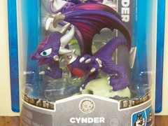 Skylanders Cynder Figure Spyro’s Adventure Series 1 Activision Wii XBox **NEW**