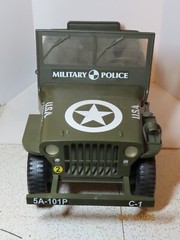 Huge lot of GI Joe 1:6 figures Jeep accessories clothes footlockers very cool