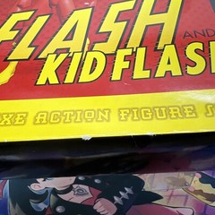 DC Direct Flash & Kid Flash Deluxe Action Figure boxed set w/ treadmill/ring