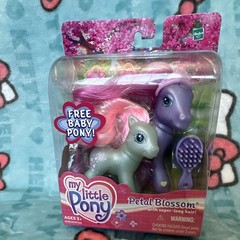 Hasbro My Little Pony Petal Blossom Pony Figure Set w/ Baby Pony, Brush, Crown