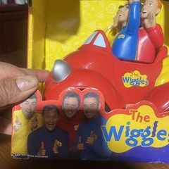 Vintage & Rare The Wiggles Big Red Car Hard Plastic and 4 Original Figures 2003