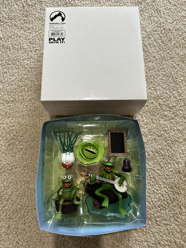 Palisades Muppets Rainbow Connection Kermit Collectible Prototype Figurine NEW