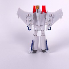 Transformers Starscream Universe 2 Deluxe Class – Figure Only