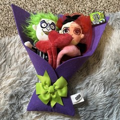 BEETLEJUICE & LYDIA Valentine’s Day 13″ Plush Bouquet Brand New With Tag