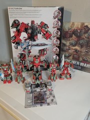 Hasbro Transformers Combiner Wars Victorion Set Complete.