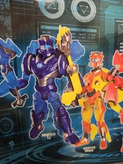 MGA Entertainment Armorsaurs Aquatech Pilot Exclusive 5-Pack 3.75″Action Figures