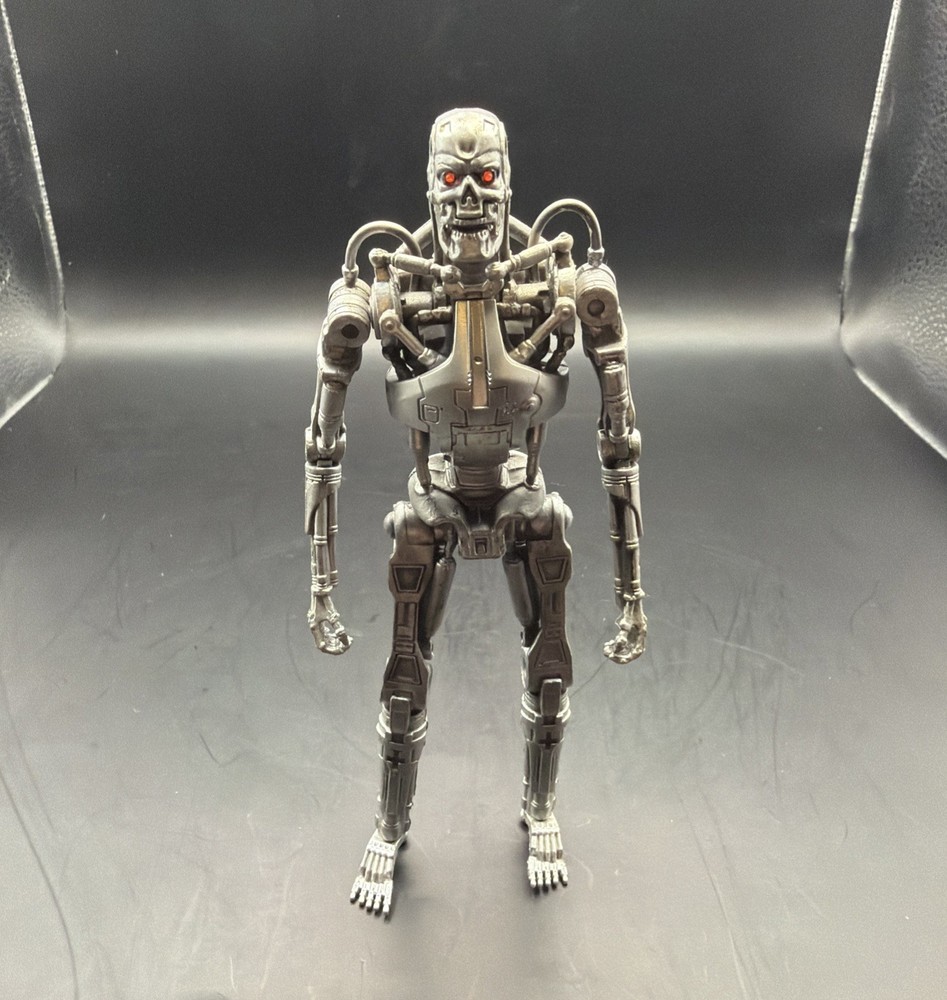 Terminator Endoskelton T-800 6” Action Figure 2009 Playmates Toy W/ Light Piping