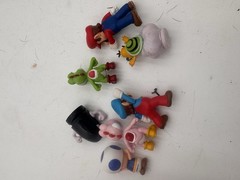 Jakks Pacific Super Mario 4 Inch Lot of 6 Action Figured Mario Yoshi Mushroom