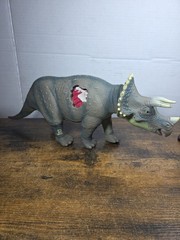 Vintage 1993 Jurassic Park Triceratops JP08 Kenner Dinosaur Toy Action Figure