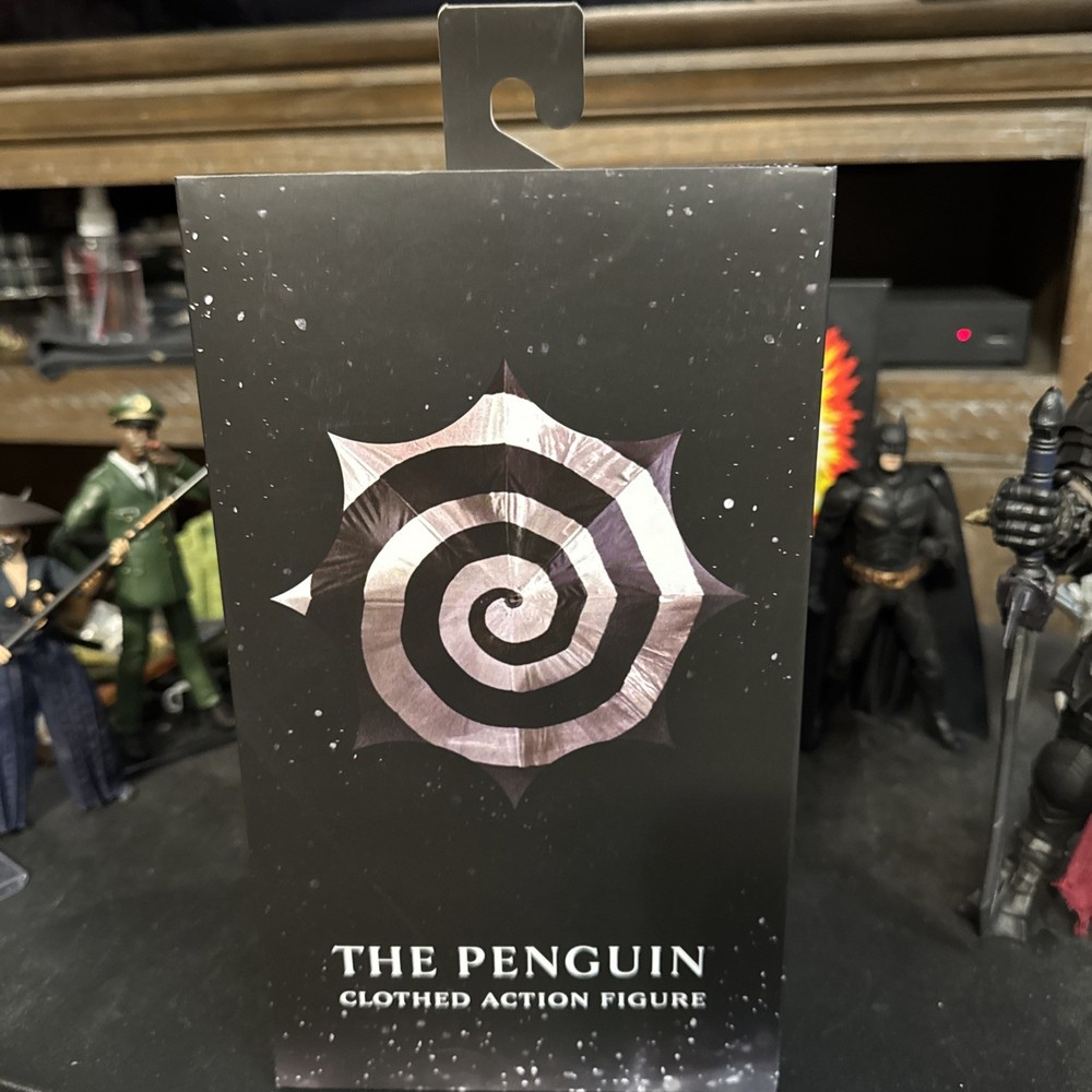 NECA BATMAN RETURNS PENGUIN 8 In CLOTHED ACTION FIGURE – IN HAND- DEVITO