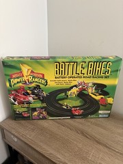 90s Mighty Morphin Power Rangers Battle Bikes Battery Operated Road Racing Set