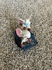Q Fig Toons PINKY and the BRAIN Figures Quantum Mechanix 2017