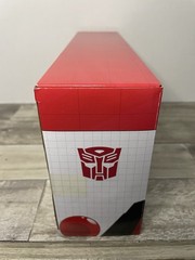 Transformers Optimus Prime and Autobot Bullseye – Takara Tomy Hasbro – NEW