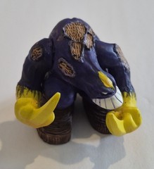2010 Hastings Exclusive THE MAXX Battle Damaged LTD Ed