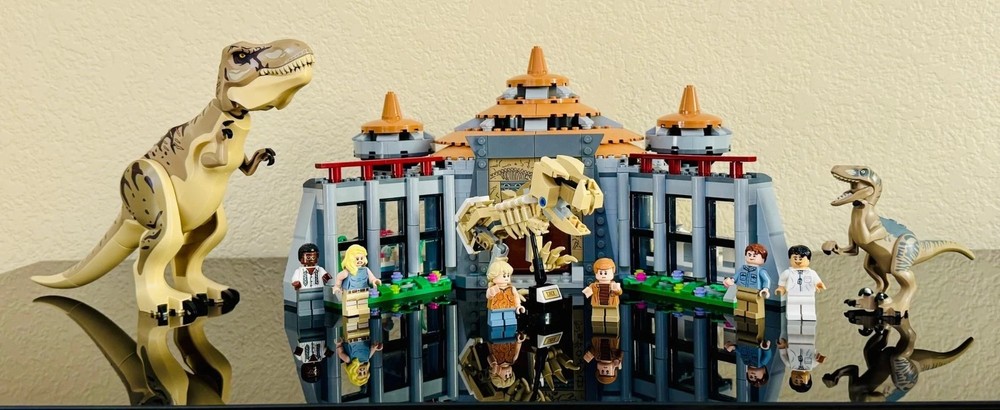 693pc Building Bricks Jurassic World dinosaur Visitor Center Model Toy park