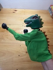Vintage Rojus Komodo Dragon Lizard Punchosaurus Godzilla Boxing Punching Puppet