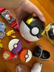 Pikachu Pokemon Clip N Go Poke Ball Adjustable Belt, balls, shooters, etc