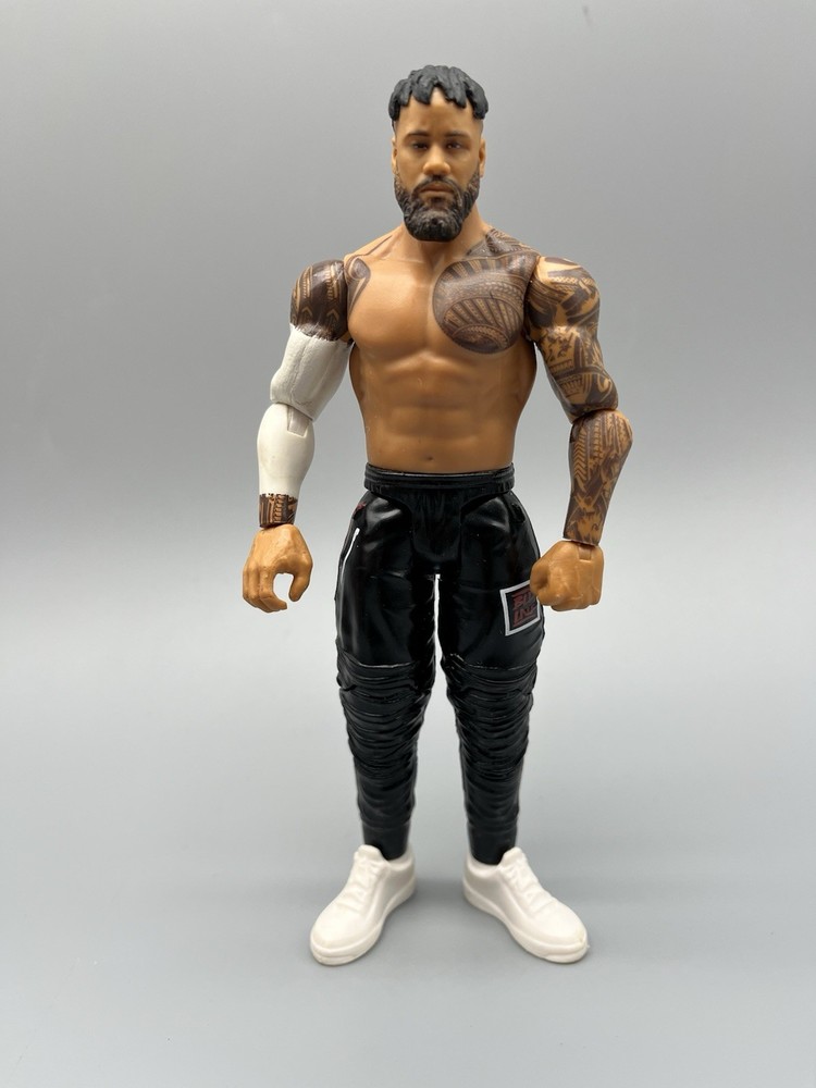 WWE Basic Championship Showdown Series 11 Jey Uso ONLY Bloodline Figure