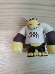 Sun Bum Sunny Gorilla Monkey Figure Poseable Arms Feet PE-ZC-22D 3″ Advertising