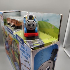 Thomas & Friends 3-IN-1 Package Pickup Annie & Clarabel Train *DAMAGED Box HTF