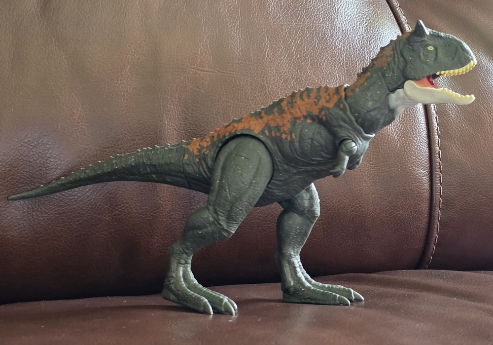 Mattel original Jurassic World Dominion Carnotaurus Dinosaur toy figure