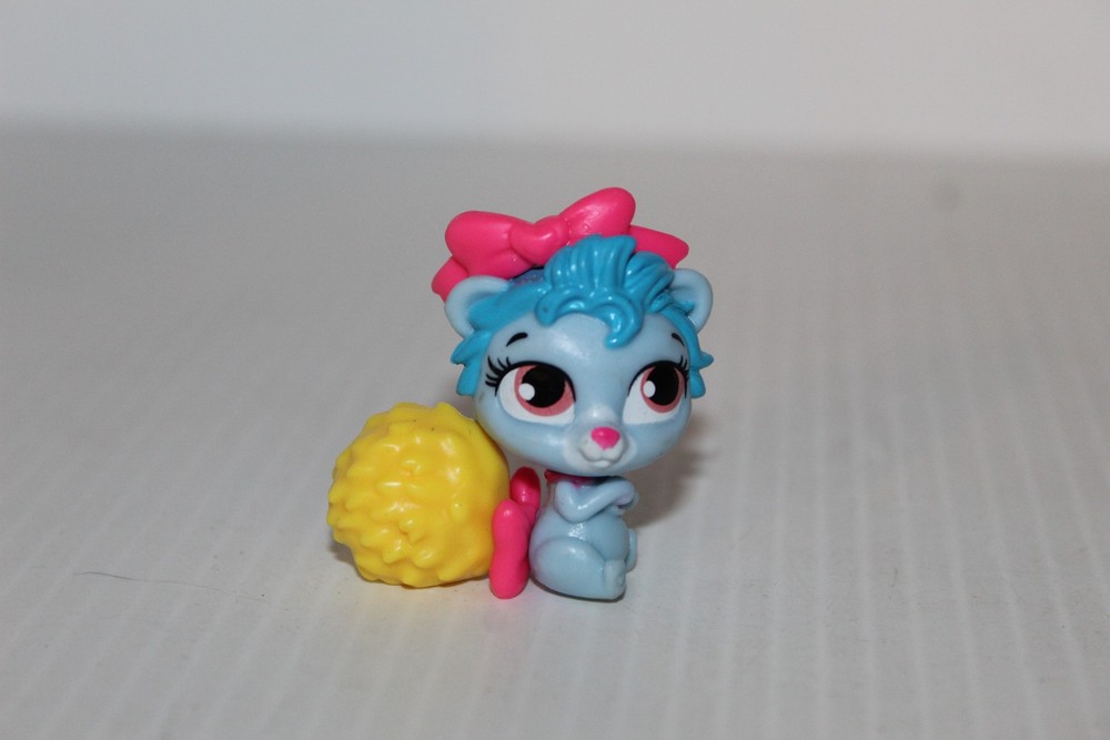 Disney Palace Pets Whisker Haven Miniature figure Thistleblossom Snow White