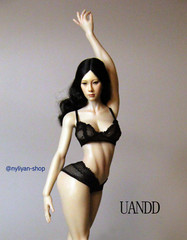 UDDOLL 1/6 Female Thin Waist Wide Hip Finger Bone Seamless Silicone Body 12″Doll