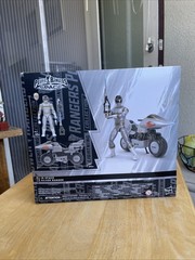 Power Rangers Lightning Collection IN SPACE SILVER RANGER & Cycle Deluxe Set NEW