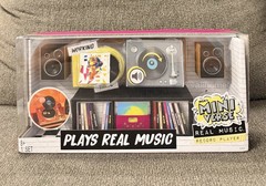 MGA’s Miniverse Real Vinyl Playable Music Record Player – IN HAND