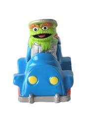 Vintage 1987 Playskool Sesame Street OSCAR THE GROUCH Die Cast Car 3” Blue Trash