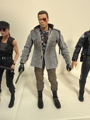 NECA Terminator Lot 2 Motorcycle Cops Sarah Connor & The Terminator Extra Heads