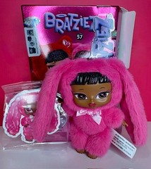 Bratziez Sweetheartz Sasha Pink Bunny Plush Keychain New