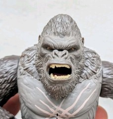 Playmates 7″ Roaring King Kong & Suko 3.5 In Empire Movie Action Figures