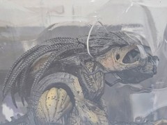 NIB NRFB Aliens vs Predator Requiem AVP Hybrid Reel Toys NECA