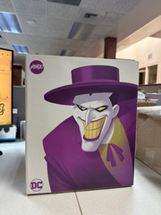 Mondo Batman: The Animated Series Joker 1/6 Scale Collectible Figure