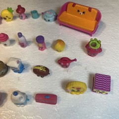 Mini Shopkins lot of 30 mini figures mixed series plus accessories