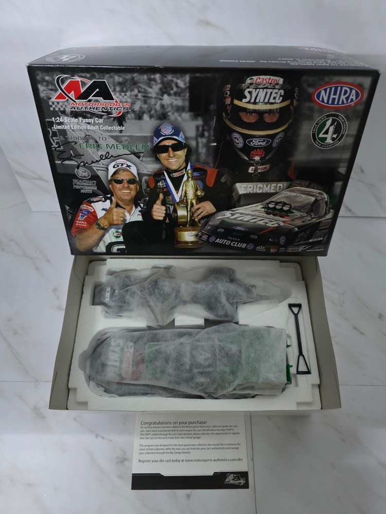 John Force Tribute 2007 Mustang Funny Car 1:24 NHRA Action Racing /4572