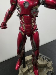 Hot Toys MMS300D11 Avengers Age of Ultron Iron Man Mark XLV 1/6th Scale USA