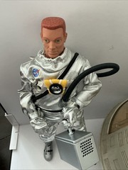 1/6 Scale HASBRO G.I. JOE ASTRONAUT AND UNITED STATES US SPACE CAPSULE