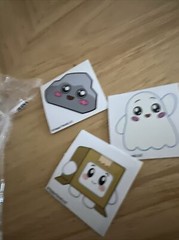 Lankybox Lot Figure, 2 Mircrofigures, 3 Stickers Ghostly Glow Pack Boxy
