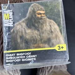 Animal Planet Giant Bigfoot Sasquatch Figure 15 in. Toys R Us With Original Tag