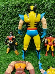 Toy Biz Deluxe Wolverine Action Figure 1993 Marvel X-Men Cyclops Juggernaut