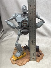 Diamond Select Toys Iron Giant Gallery Iron Giant (Superhero) Collectible Figure