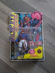 Wild C.A.T.S. Spartan Action Figure w/ Special Collector Card. N4