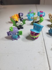 Moose Toys Mr Beast Swarm Lab Hybrids Action Figures Lot Of 17 Great Condition