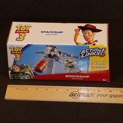 2009 Toy Story 3 Action Links Spaceship Vehicle Stunt w/ Buzz Lightyear Figure
