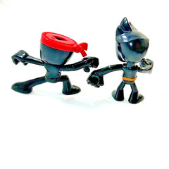 Two NINJA KIDZ TV Cartoon Game Figure Toys 1 pcs no weapon